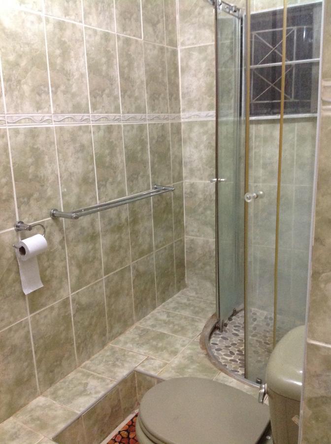 Belle Vue Bed & Breakfast Palapye エクステリア 写真